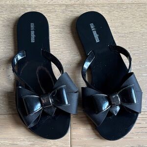 Mini Melissa Black with Bow Flip-flop Sandals